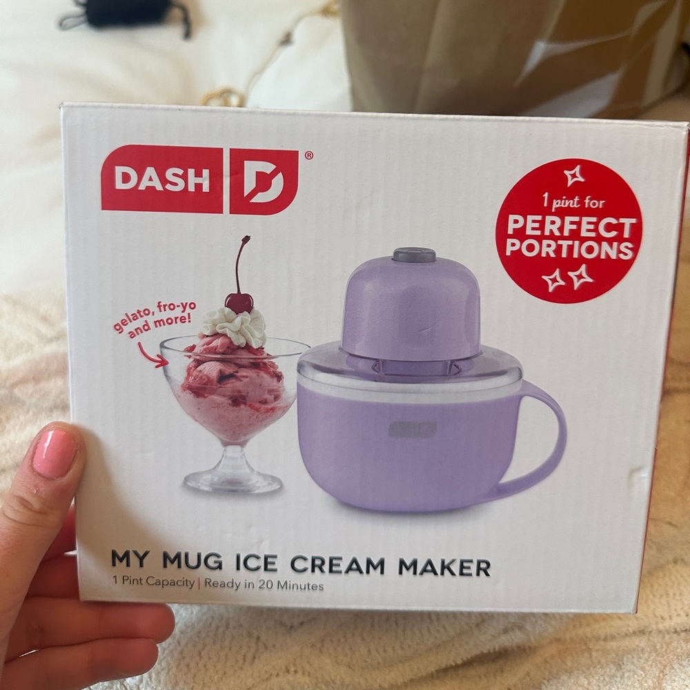 Dash single serve ice cream maker